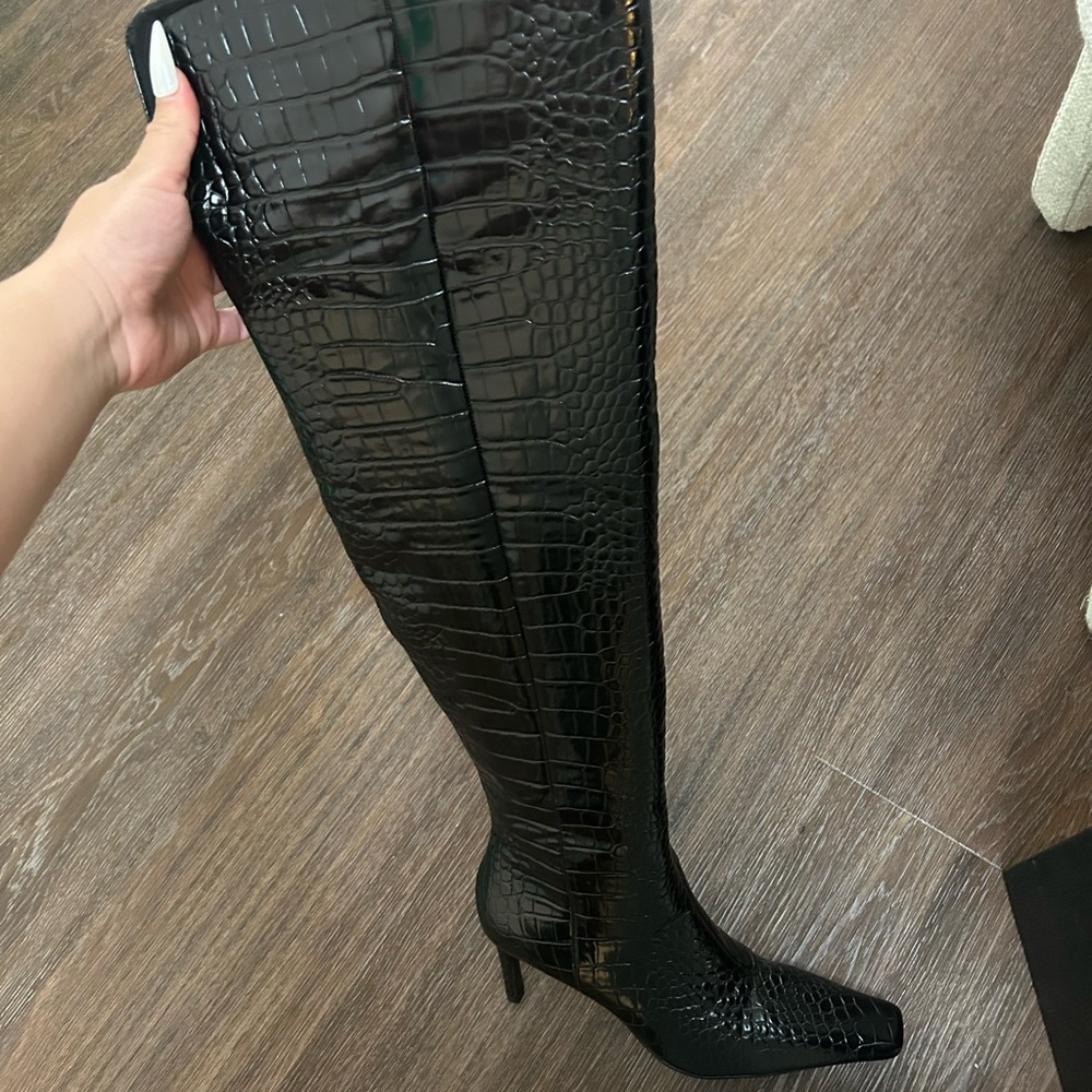 BEAND NEW MANGO BOOTS sz 9.5